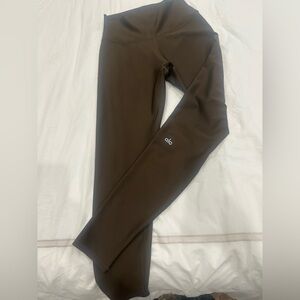 ALO Yoga High Waist Airlift Legging in Espresso